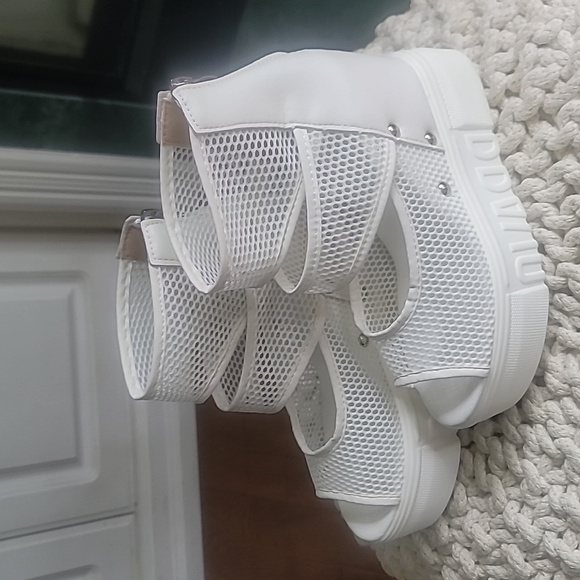 Mesh Wedges NWOT - Picture 3 of 4